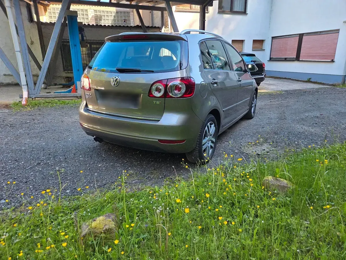 Gebraucht VW Golf Plus 122 PS (89 kW) 2009 Silber Van / Kleinbus