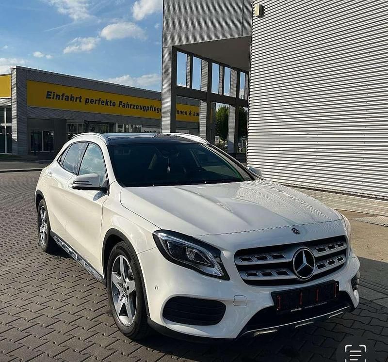 Gebraucht Mercedes GLA220 184 PS (135 kW) 2019 Weiß SUV