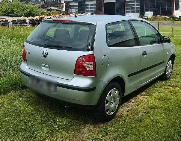 Gebraucht VW Polo 54 PS (39 kW) 2005 Silber Kleinwagen