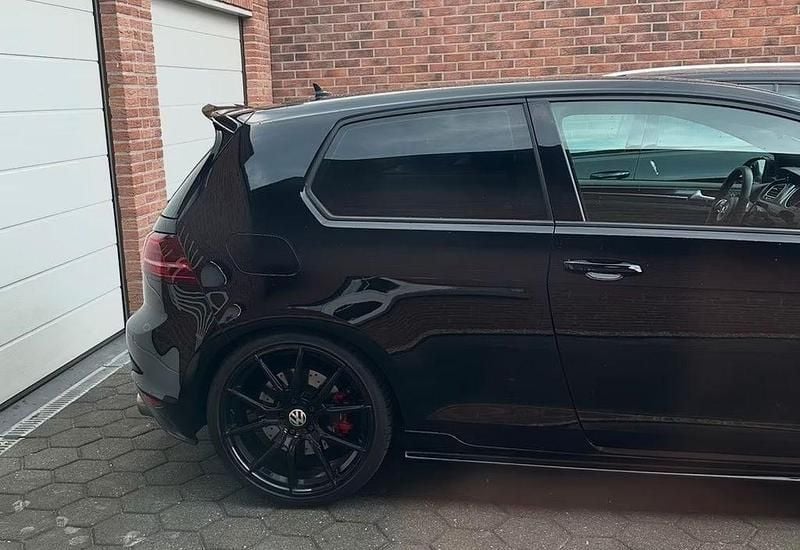 Gebraucht VW Golf VII GTI 230 PS (169 kW) 2016 Schwarz Limousine