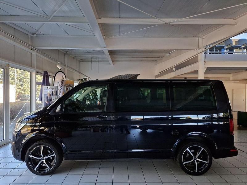 Gebraucht VW Multivan Trendline 150 PS (110 kW) 2021 Schwarz Van