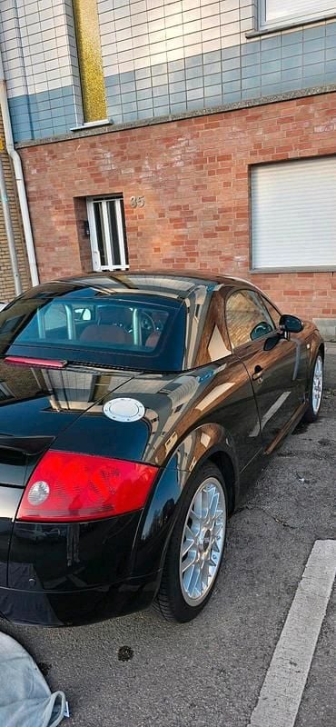 Second-hand Audi TT 250 CP (183 kW) 2006 Negru Coupe