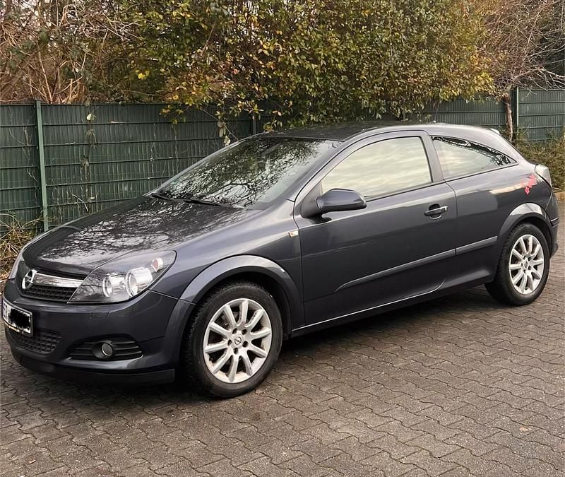 Gebraucht Opel Astra GTC 140 PS (102 kW) 2008 Grau Kleinwagen