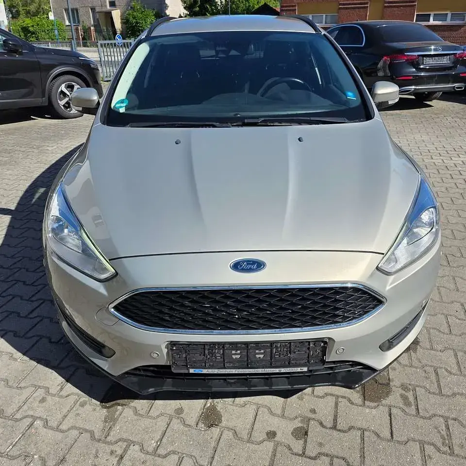 Gebraucht Ford Focus Business Edition 125 PS (91 kW) 2017 Titangrau metallic Kombi
