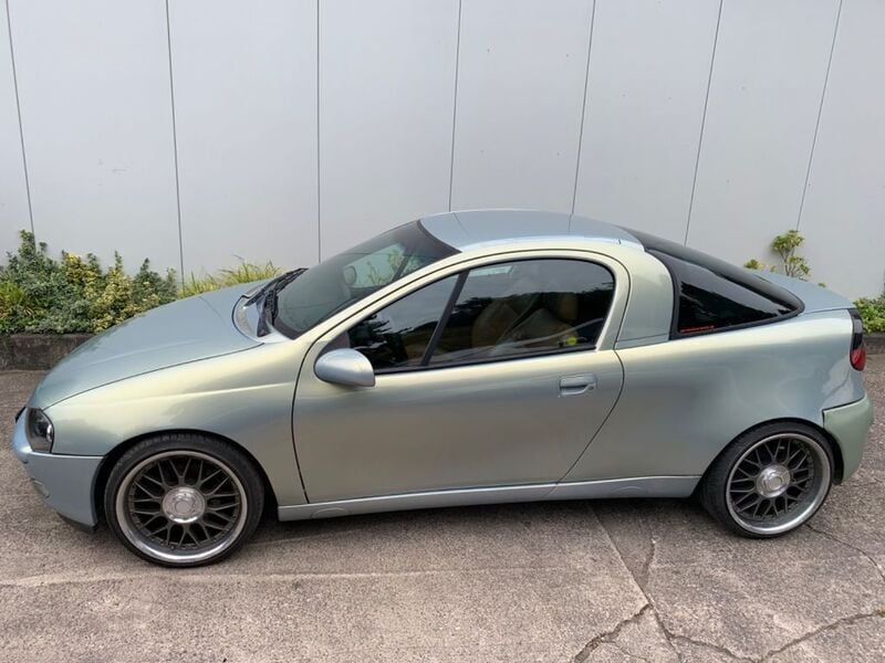 Gebraucht Opel Tigra 109 PS (80 kW) 2000 Other Kleinwagen