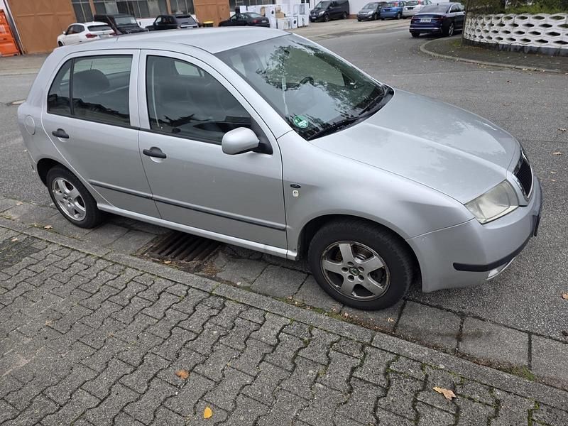 Gebraucht Skoda Fabia 75 PS (55 kW) 2002 Silber Kleinwagen