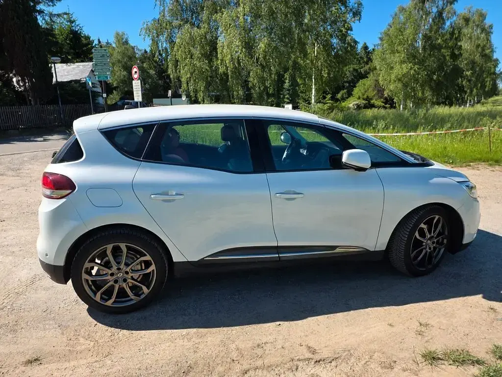 Gebraucht Renault Scénic IV Intens 110 PS (80 kW) 2017 Weiß Van / Kleinbus