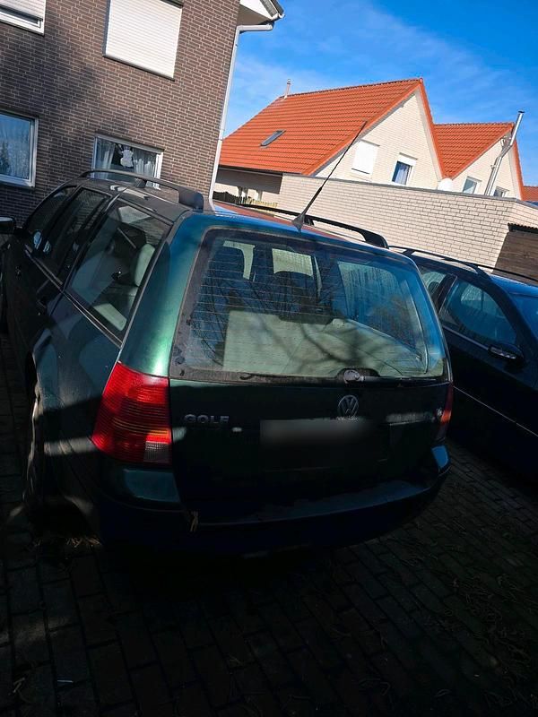 Gebraucht VW Golf IV 105 PS (77 kW) 2002 Grün Kombi