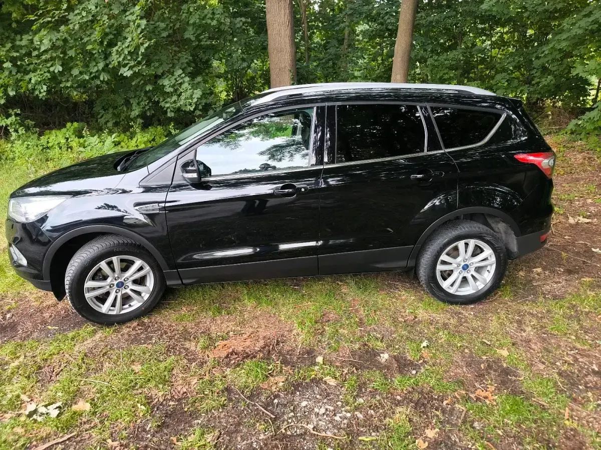 Gebraucht Ford Kuga Cool & Connect 150 PS (110 kW) 2019 Schwarz SUV