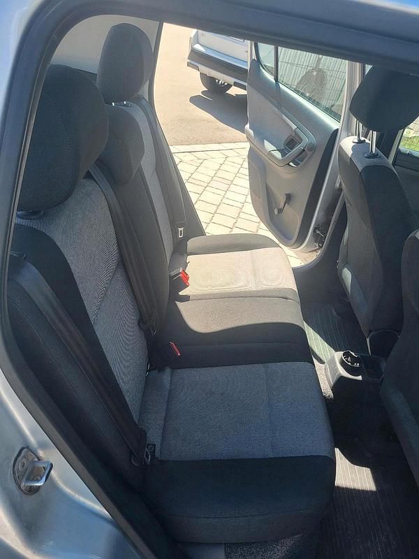 Second-hand Skoda Fabia 60 CP (44 kW) 2010 Argintiu Hatchback