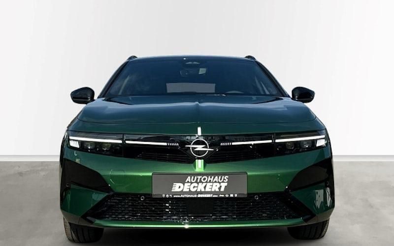 Neu Opel Astra Ultimate 114 kW (156 PS) 2026 Gruen Kombi