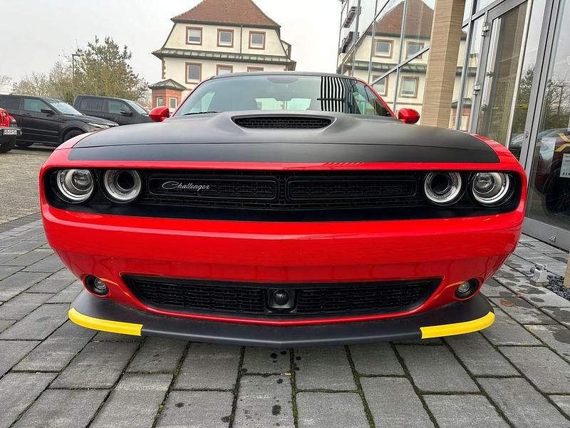 Gebraucht Dodge Challenger 377 PS (277 kW) 2024 Flame red Coupé