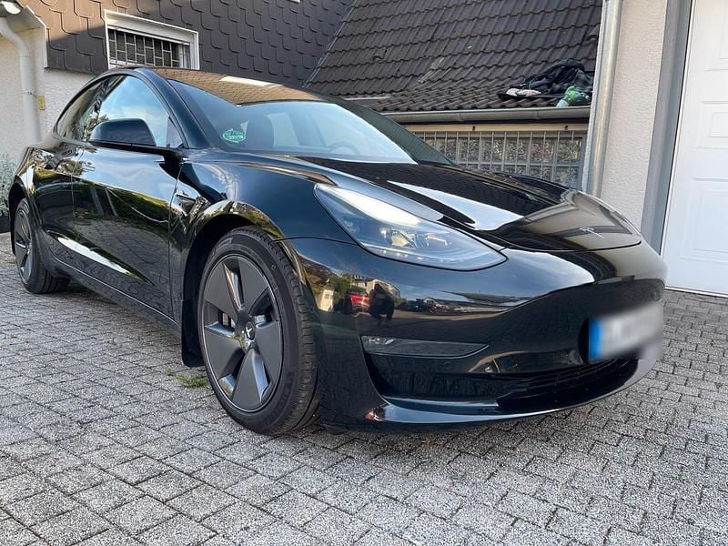 Second-hand Tesla Model 3 366 kW (498 CP) 2020 Negru Berlinǎ