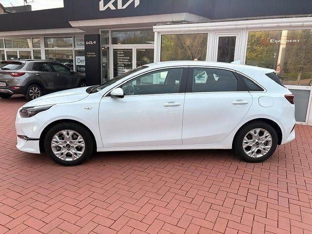 Gebraucht Kia Ceed Vision 140 PS (102 kW) 2025 Weiß Kleinwagen