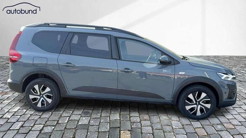 Neu Dacia Jogger Expression 110 PS (80 kW) 2025 Grau Van / Kleinbus