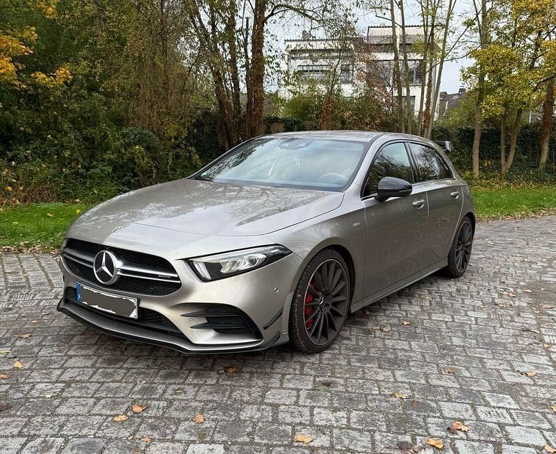 Grau Gebraucht 2020 Mercedes A35 AMG AMG Limousine | 34.999 € (Fairer Preis) - Bild 1/4