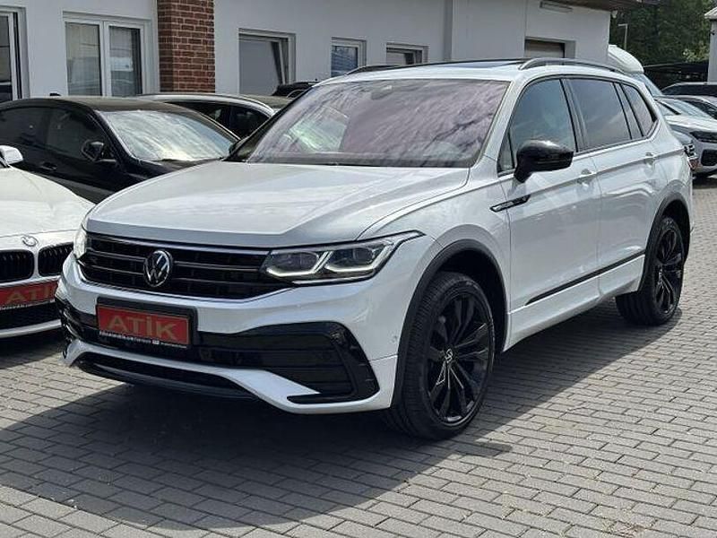 Weiß Gebraucht 2023 VW Tiguan Allspace R-line SUV | 42.880 € (Etwas zu teuer) - Bild 1/4