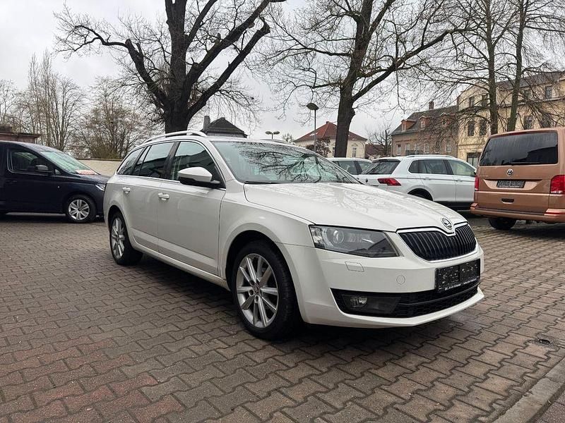 Gebraucht Skoda Octavia Elegance 105 PS (77 kW) 2014 Weiß Kleinwagen