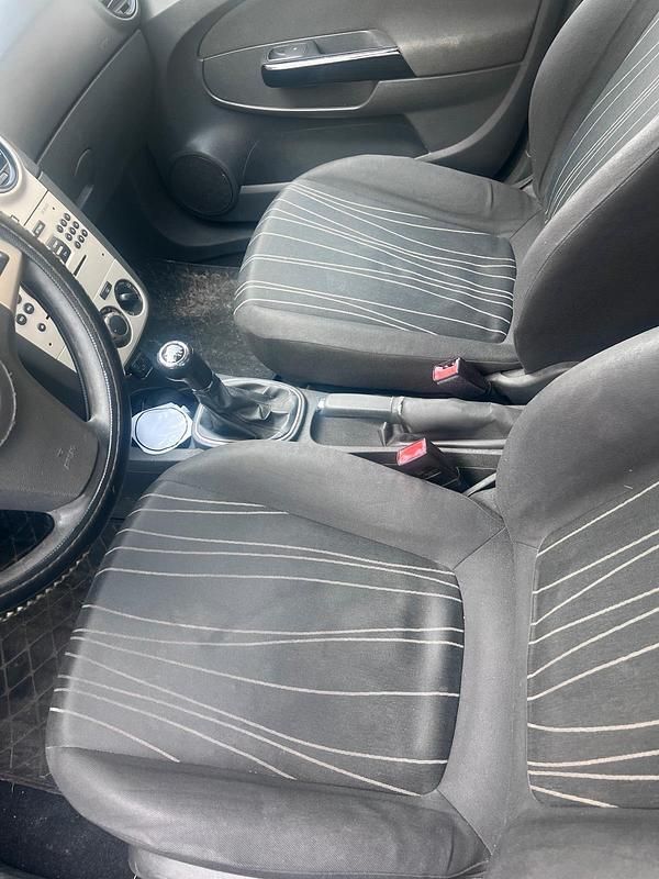 Gebraucht Opel Corsa 86 PS (63 kW) 2008 Andere farben Kleinwagen