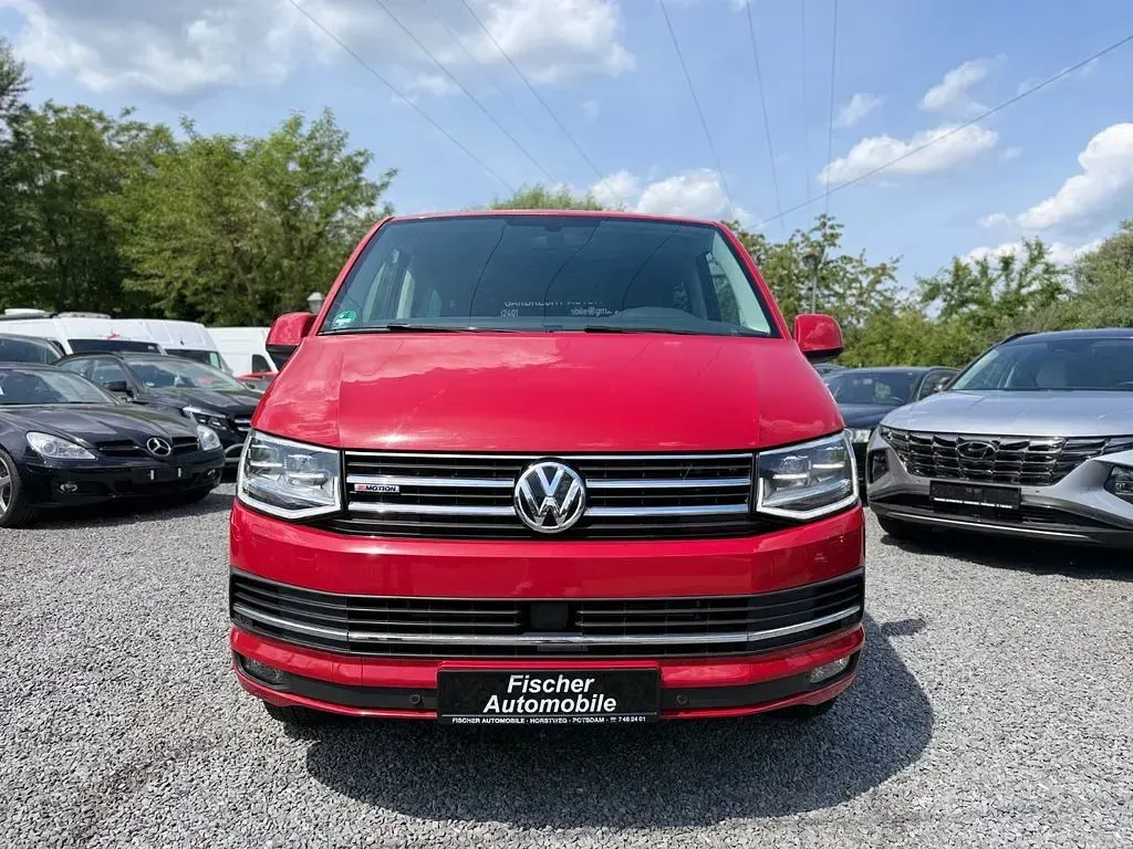Gebraucht VW Caravelle Highline 204 PS (150 kW) 2017 Kirschrot Van