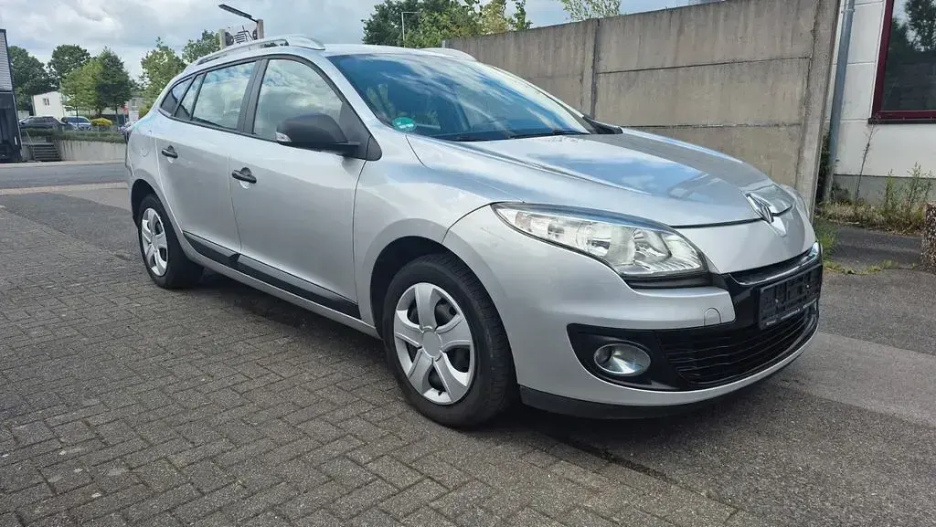 Gebraucht Renault Mégane 101 PS (74 kW) 2013 Grau Limousine