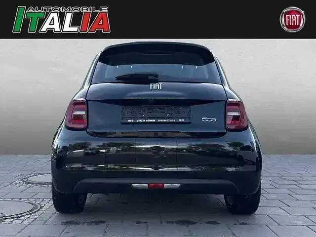 Gebraucht Fiat 500e Icon 86 kW (118 PS) 2022 Schwarz Kleinwagen