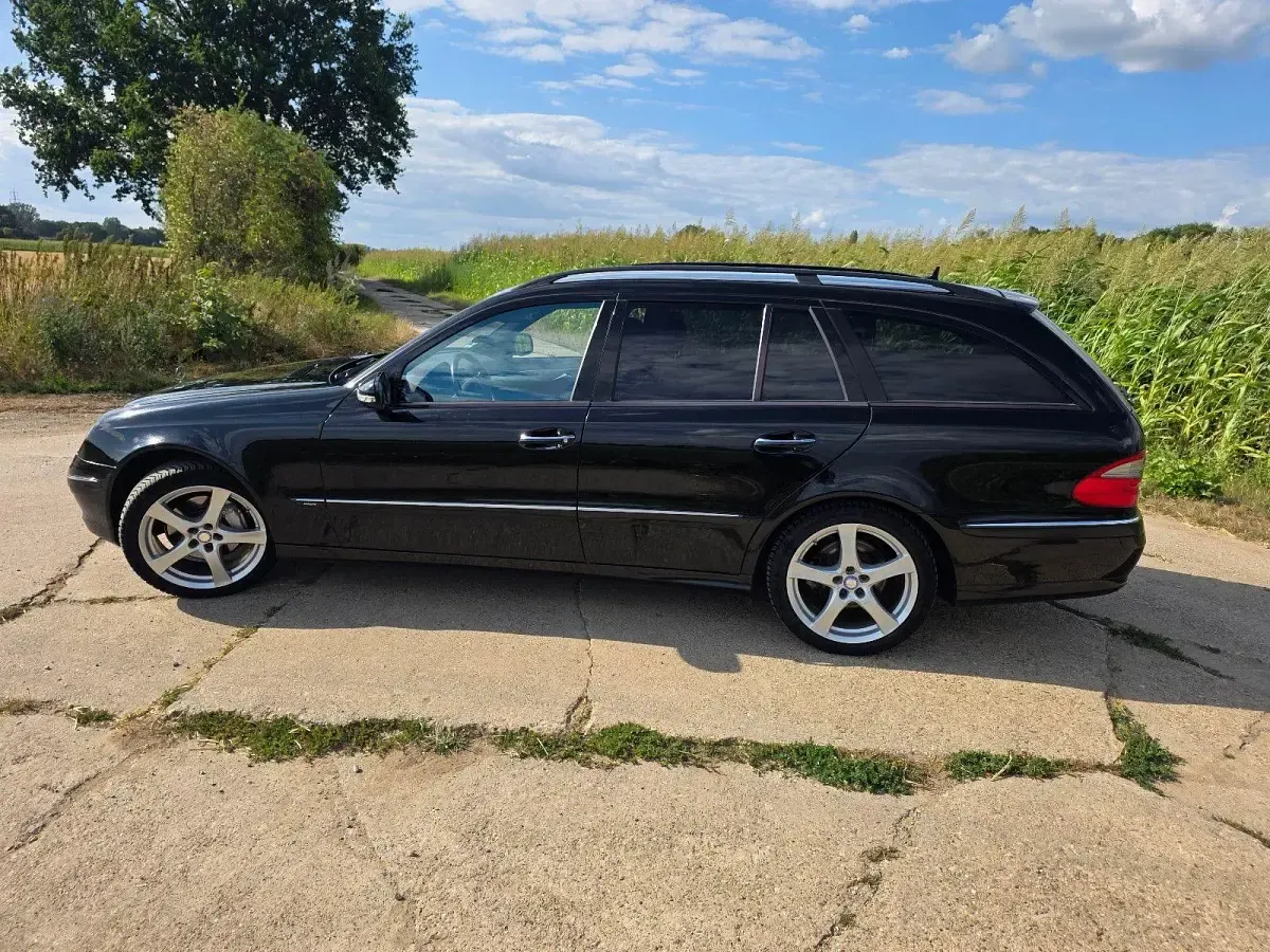 Gebraucht Mercedes E320 Avantgarde 224 PS (164 kW) 2008 Schwarz Kombi