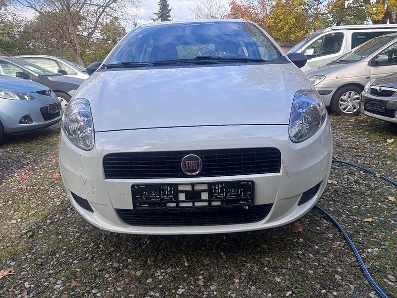Gebraucht Fiat Punto Pop 69 PS (50 kW) 2013 Weiß Kleinwagen