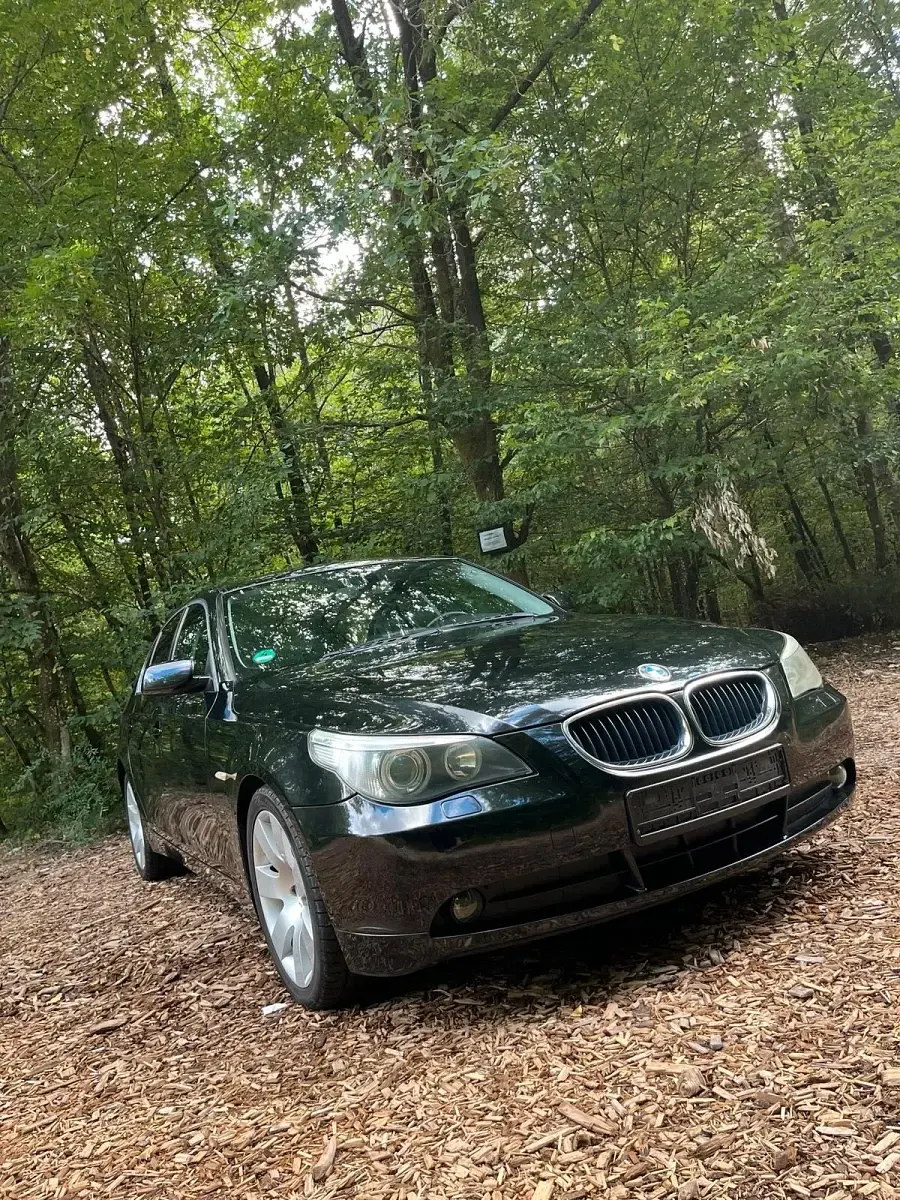 Gebraucht BMW 520 Sport Line 170 PS (125 kW) 2004 Schwarz Limousine