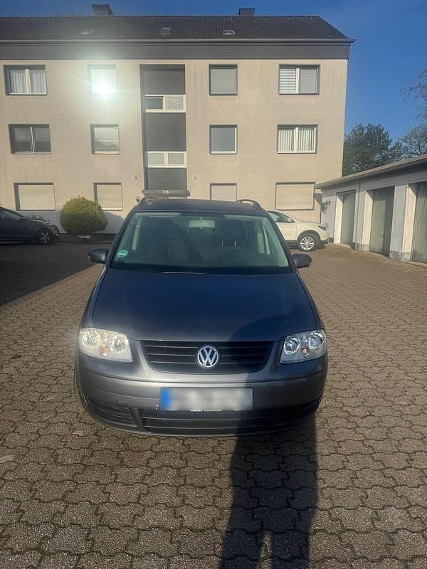 Gebraucht VW Touran 115 PS (84 kW) 2004 Grau Van / Kleinbus