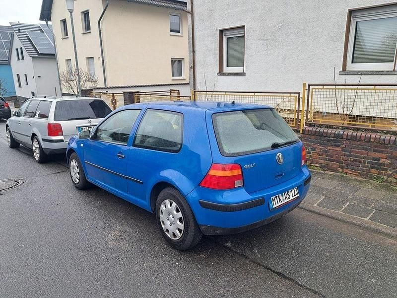 Gebraucht VW Golf IV Trendline 75 PS (55 kW) 2000 Blau Limousine
