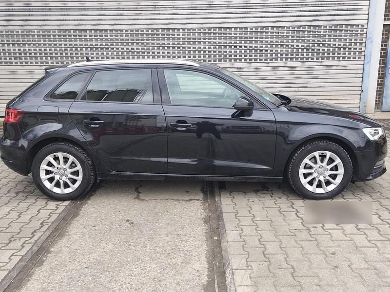 Gebraucht Audi A3 Design 122 PS (89 kW) 2013 Blau Limousine