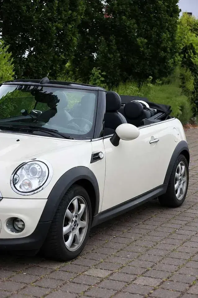 Gebraucht Mini Cooper Cabriolet 122 PS (89 kW) 2015 Weiß Cabrio