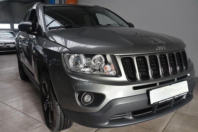 Gebraucht Jeep Compass Sport 156 PS (114 kW) 2013 Grau SUV