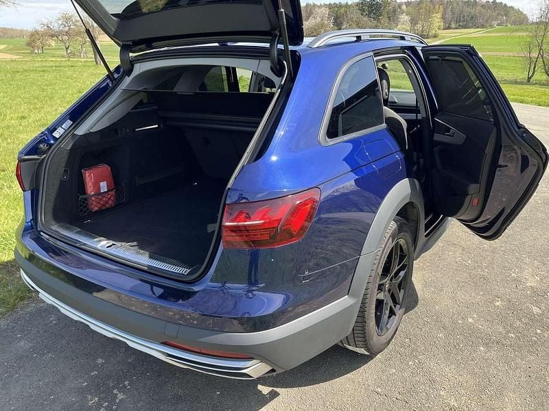 Gebraucht Audi A4 Allroad Basis 231 PS (169 kW) 2020 Blau Kombi