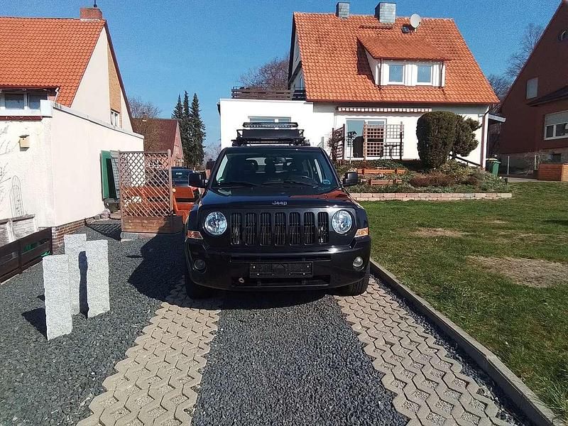 Gebraucht Jeep Patriot Limited 170 PS (125 kW) 2009 Brilliant black SUV