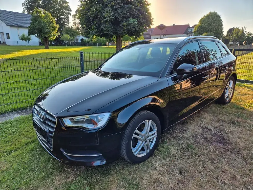 Gebraucht Audi A3 Ambiente 125 PS (91 kW) 2016 Schwarz Limousine