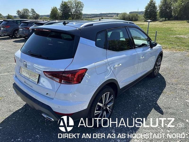 Gebraucht Seat Arona FR 116 PS (85 kW) 2024 Nevada weiß schwarz metallic SUV