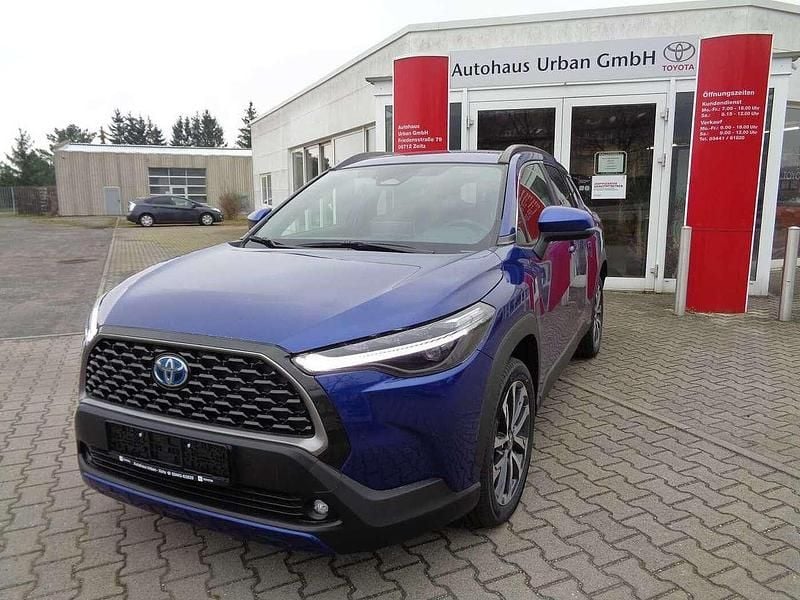 Blau Gebraucht 2023 Toyota Corolla Cross Team SUV | 33.550 € (Fairer Preis) - Bild 1/4