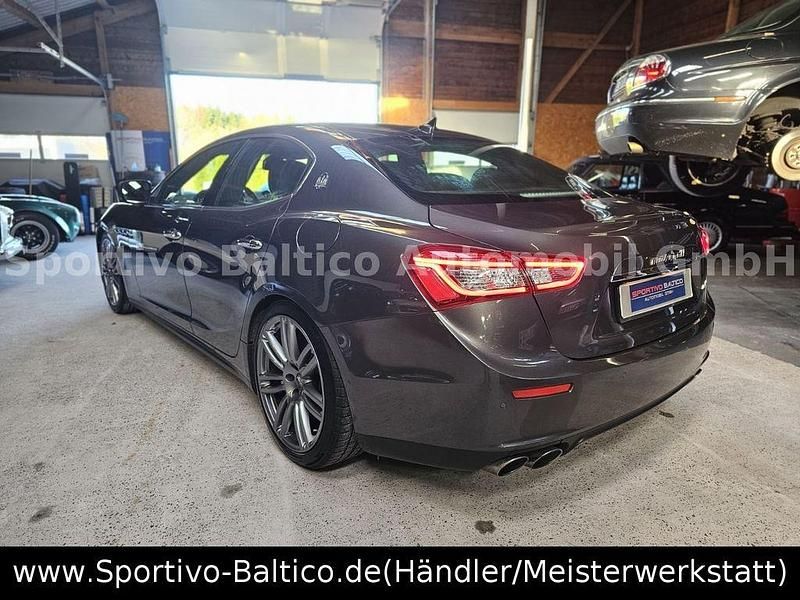 Gebraucht Maserati Ghibli 330 PS (242 kW) 2015 Grau Limousine