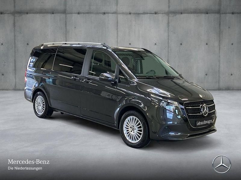 Gebraucht Mercedes V220 163 PS (119 kW) 2025 Grau Van / Kleinbus