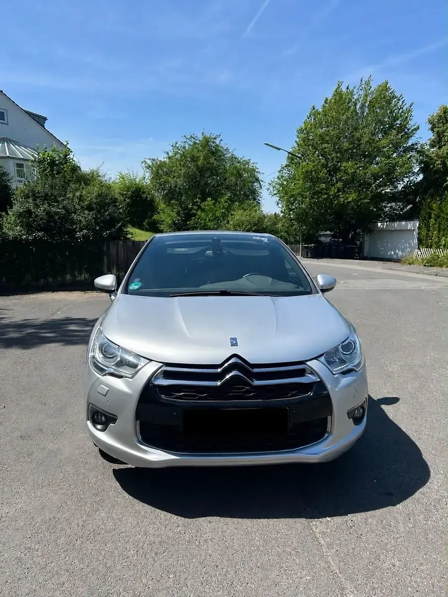 Gebraucht Citroën DS4 112 PS (82 kW) 2011 Silber Kleinwagen