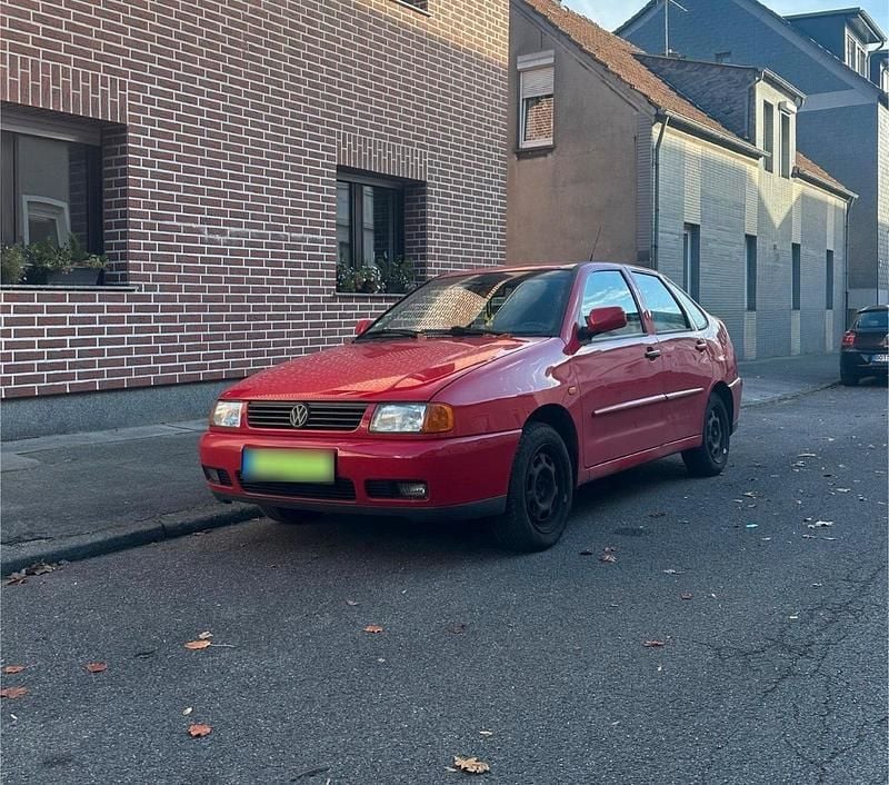 Gebraucht VW Polo 1998 Rot Limousine