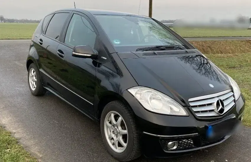 Gebraucht Mercedes A150 Avantgarde 95 PS (69 kW) 2009 Schwarz Van / Kleinbus