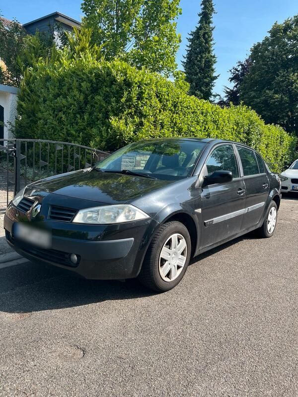 Schwarz Gebraucht 2005 Renault Mégane II Limousine | 2.199 € (Fairer Preis) - Bild 1/4