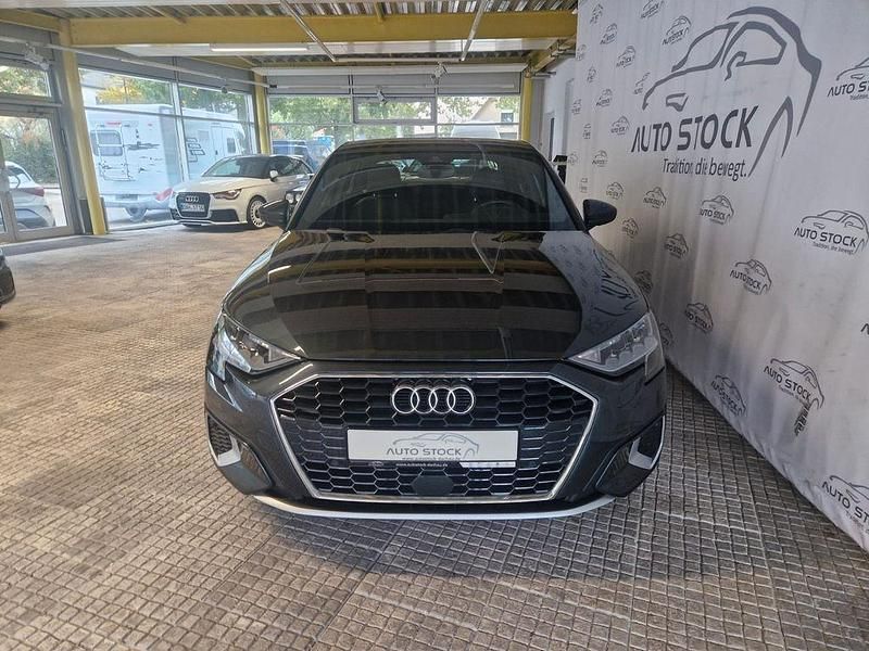 Gebraucht Audi A3 Advanced 110 PS (80 kW) 2022 Grau Limousine
