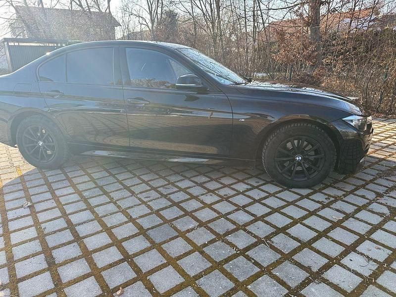 Gebraucht BMW 320 M Sport 190 PS (139 kW) 2018 Schwarz Limousine