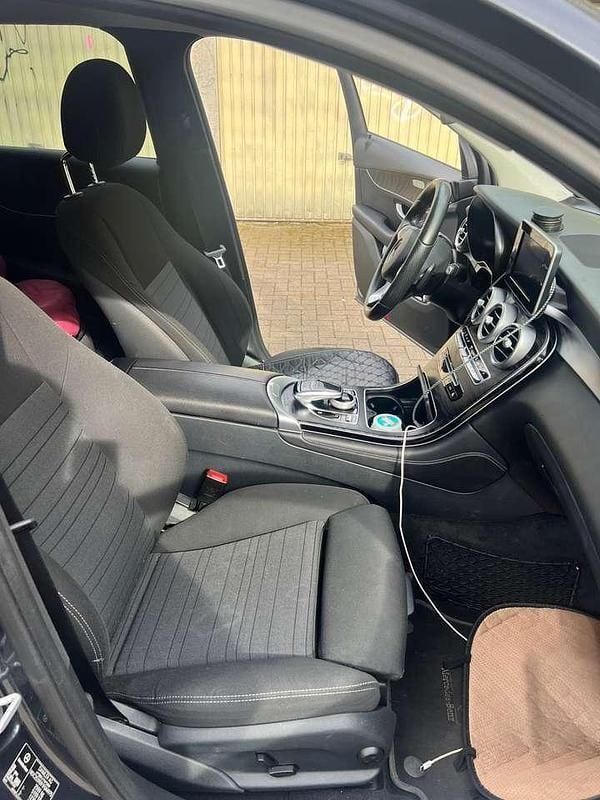 Gebraucht Mercedes GLC250 204 PS (150 kW) 2015 Grau SUV