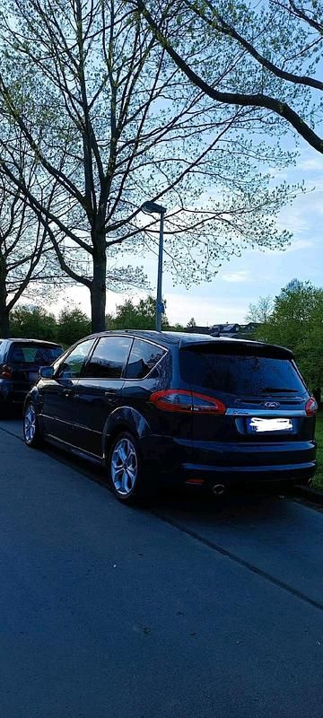Second-hand Ford S-MAX 200 CP (147 kW) 2011 Gri Monovolum