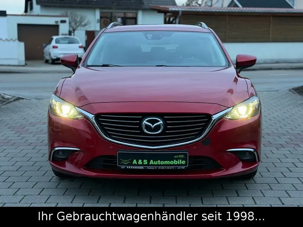 Używany Mazda 6 Exclusive-Line 150 KM (110 kW) 2016 Czerwony Kombi